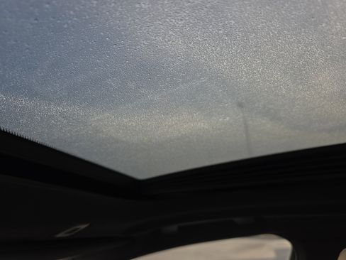 Used 2023 BMW 540i w/ Premium Package image 35