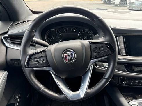 Used 2024 Buick Enclave Essence w/ Sound and Sites Package AWD/4WD image 18