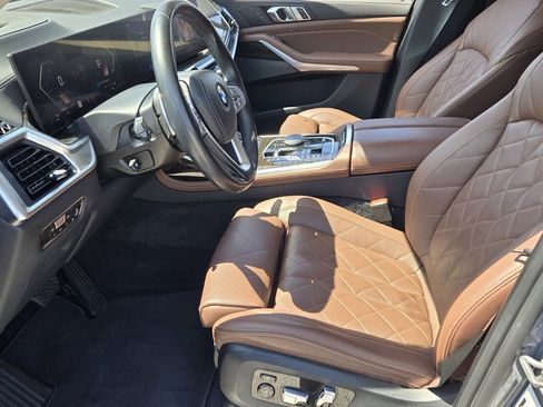 Used 2023 BMW X7 xDrive40i w/ Premium Package AWD/4WD image 10
