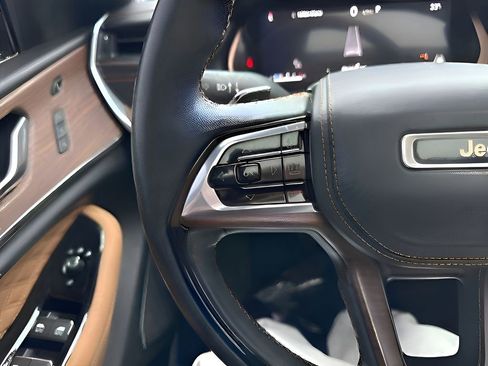 Used 2022 Jeep Grand Cherokee L Summit w/ Advanced Protech Group IV image 34