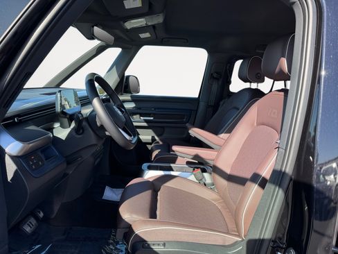 Certified 2025 Volkswagen ID. Buzz 1st Edition RWD image 10