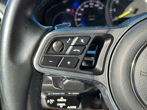 Used 2019 Porsche Cayenne E-Hybrid image 27