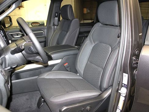 New 2026 RAM 1500 4x4 Crew Cab image 25