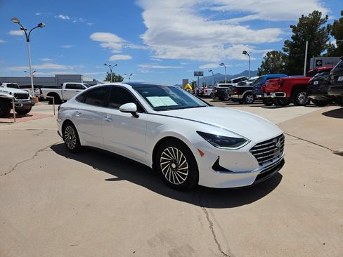 Used 2022 Hyundai Sonata Limited FWD image 5
