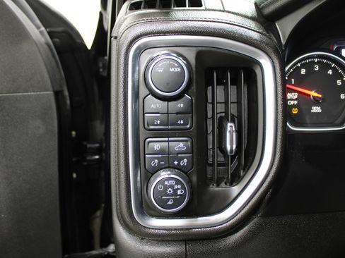 Used 2020 Chevrolet Silverado 1500 High Country image 9
