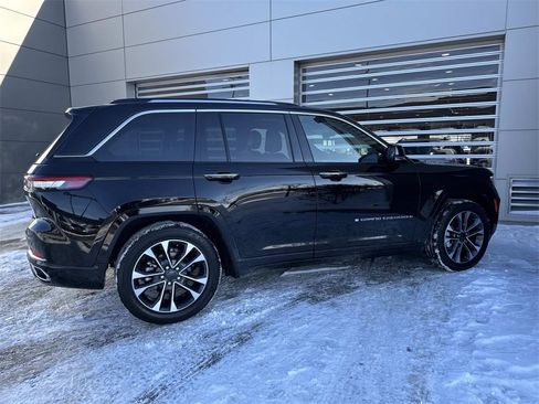 Used 2023 Jeep Grand Cherokee Overland image 7