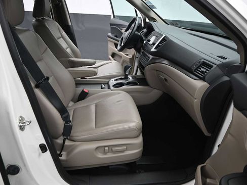 Used 2017 Honda Ridgeline RTL image 22