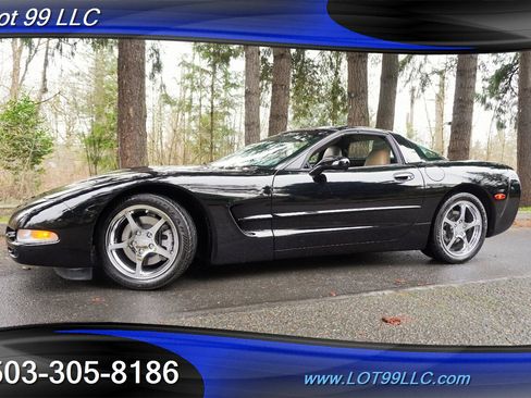 Used 2004 Chevrolet Corvette Coupe w/ Preferred Equipment Group image 5
