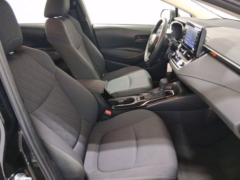 Used 2022 Toyota Corolla LE FWD image 18