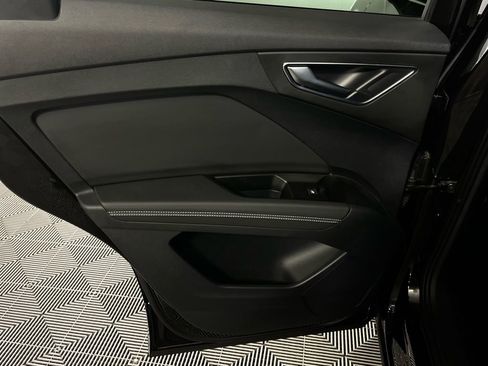 Used 2024 Audi Q4 e-tron Premium Plus w/ Premium Plus image 28