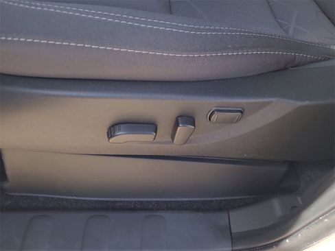 Certified 2025 Nissan Frontier SV w/ SV Convenience Package image 19