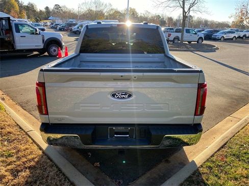 Used 2025 Ford F150 Lariat w/ FX4 Off-Road Package image 33