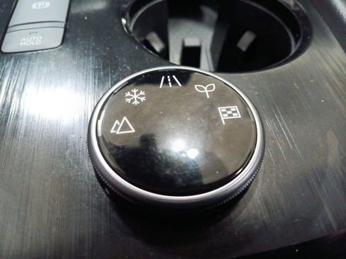 Certified 2023 Nissan Rogue SV image 17