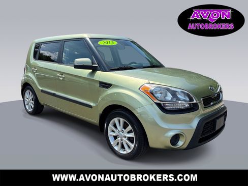 Used 2013 Kia Soul + FWD image 1