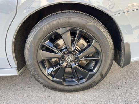 Used 2023 Honda Odyssey Sport image 11