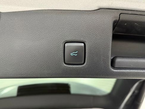 Used 2024 Ford Escape Active image 10