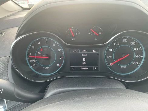 Used 2018 Chevrolet Cruze LT w/ Convenience Package image 23