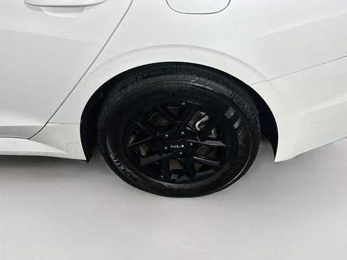 Used 2025 Kia K5 LXS image 11