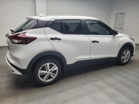 Used 2021 Nissan Kicks S FWD image 10