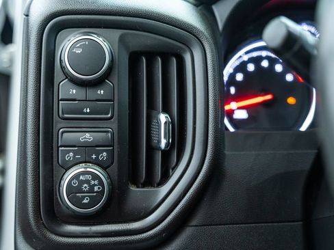 Used 2022 Chevrolet Silverado 2500 Custom w/ Custom Value Package AWD/4WD image 40
