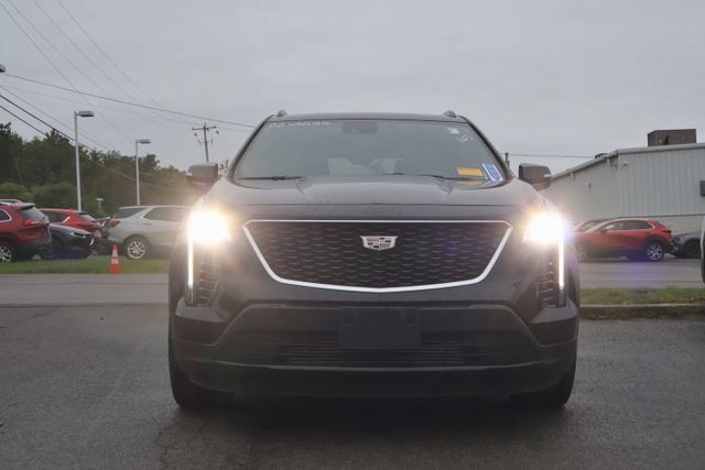 Used 2022 Cadillac XT4 Sport w/ Enhanced Visibility Package AWD/4WD image 9