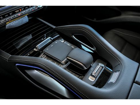 New 2026 Mercedes-Benz GLS 450 4MATIC image 17