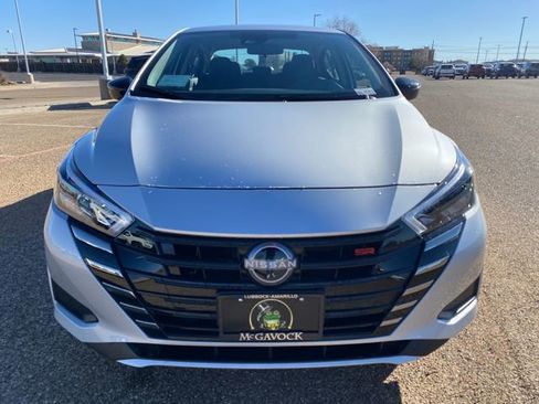 New 2025 Nissan Versa SR w/ Trunk Package image 9