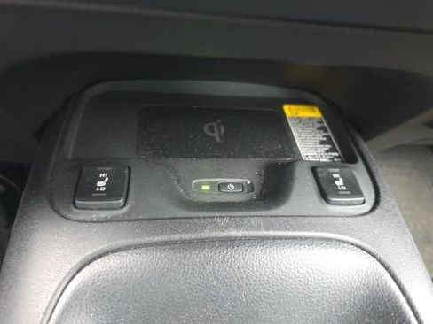 Used 2025 Toyota Corolla XSE FWD image 15