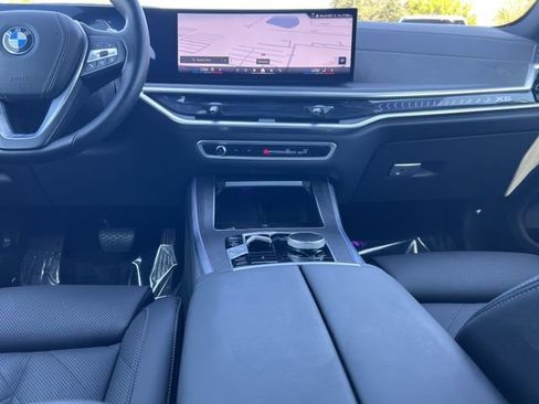 Certified 2025 BMW X5 xDrive50e w/ Premium Package image 13