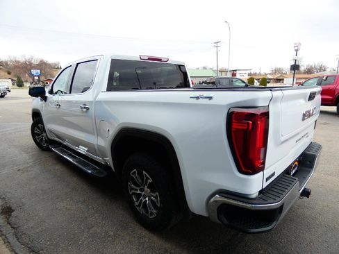 Used 2023 GMC Sierra 1500 SLT w/ SLT Convenience Package image 11