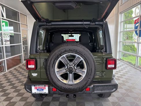 Used 2021 Jeep Wrangler Unlimited Sahara w/ Uconnect 4C Nav & Sound Group AWD/4WD image 13
