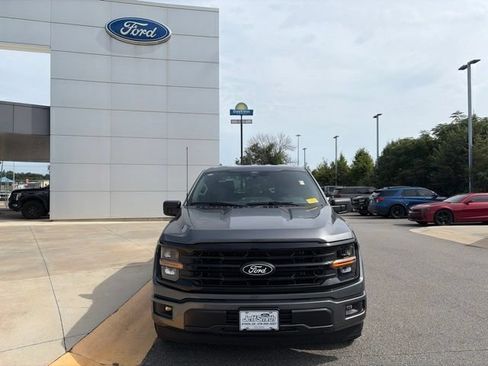 Used 2026 Ford F150 XLT w/ XLT Black Appearance Package RWD image 8