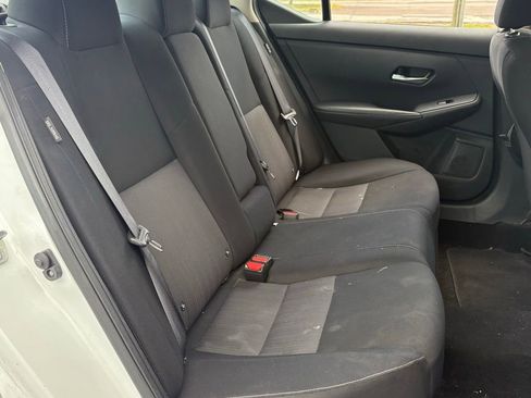 Used 2022 Nissan Sentra SV FWD image 14