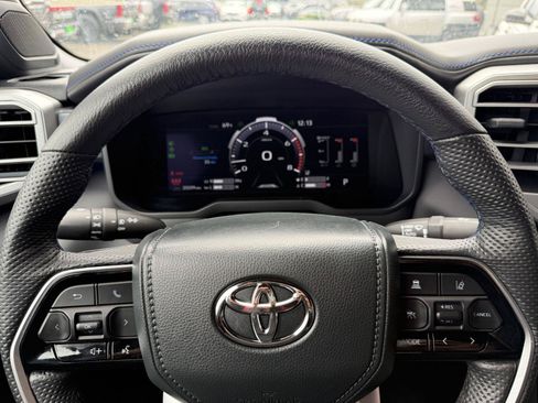 Used 2024 Toyota Tundra Platinum AWD/4WD image 19