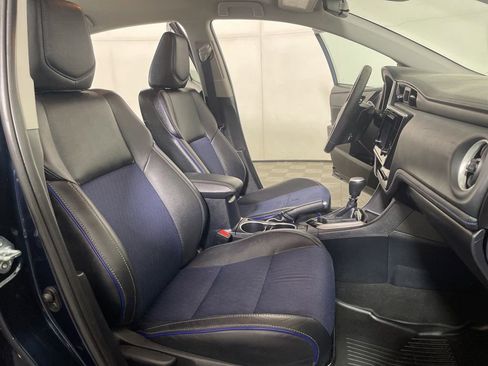 Used 2018 Toyota Corolla SE FWD image 23