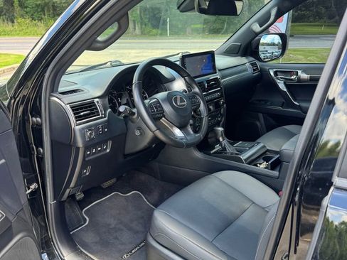 Used 2022 Lexus GX 460 w/ Black Line Special Edition AWD/4WD image 8