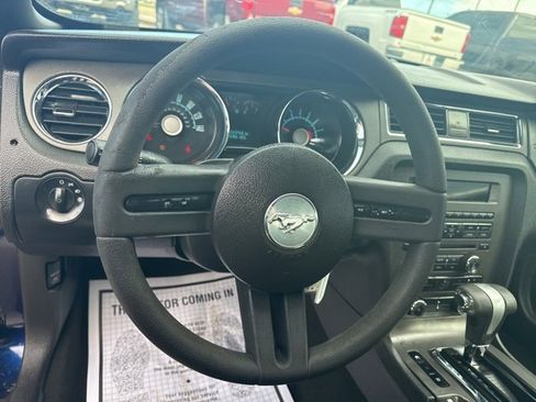 Used 2010 Ford Mustang GT Premium image 14