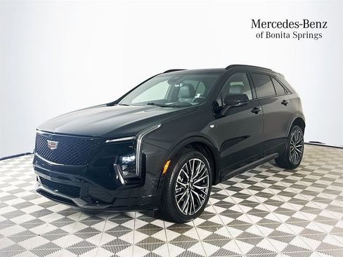 Used 2024 Cadillac XT4 Sport FWD image 3
