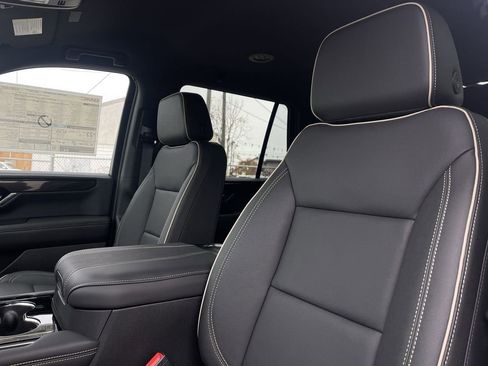 New 2026 GMC Yukon Elevation RWD image 19