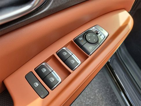 New 2026 Kia Carnival EX image 21