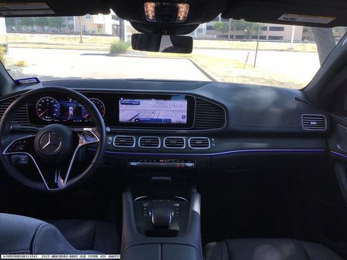 Used 2025 Mercedes-Benz GLE 450 4MATIC Coupe image 12