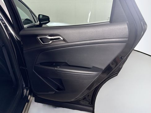 Used 2023 Kia Sportage EX AWD/4WD image 28