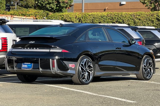Certified 2023 Hyundai Ioniq 6 SEL RWD image 5