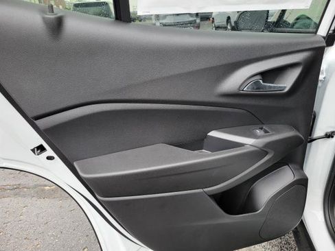 New 2026 Chevrolet Trax LT w/ Midnight Edition FWD image 24