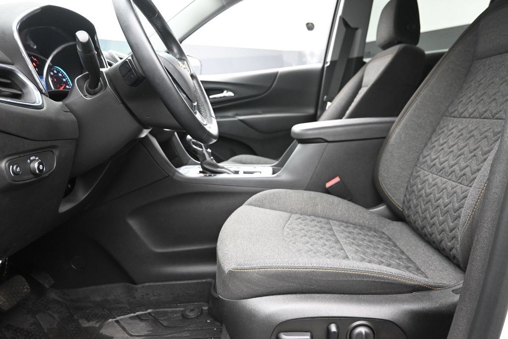 Used 2024 Chevrolet Equinox LT w/ LPO, Floor Liner Package AWD/4WD image 17