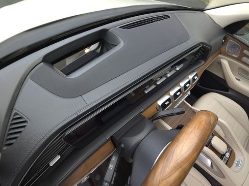 Used 2020 Mercedes-Benz GLE 450 4MATIC image 11