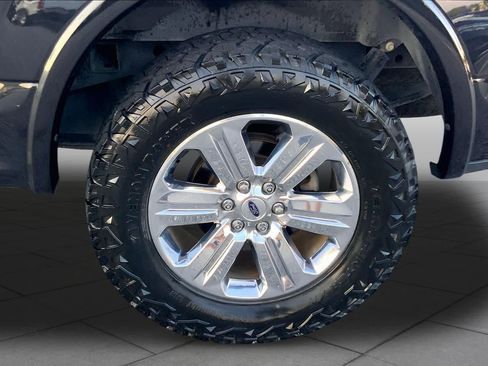 Used 2019 Ford F150 XLT w/ Equipment Group 302A Luxury AWD/4WD image 10