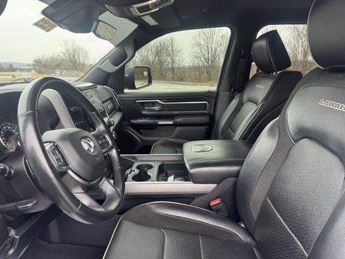 Used 2022 RAM 1500 Laramie w/ Sport Appearance Package image 18