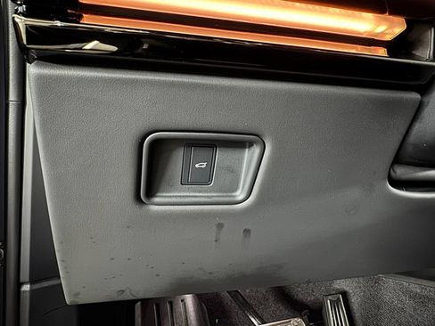 Used 2023 Land Rover Range Rover Sport SE Dynamic AWD/4WD image 29