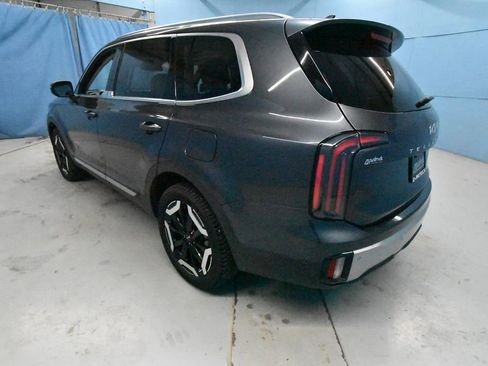 Used 2023 Kia Telluride EX w/ EX Captain's Chair Package image 39